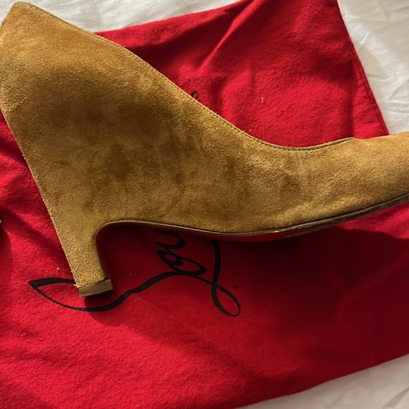 Authentic Christian Louboutin, beige wedge shoe - Picture 6 of 6